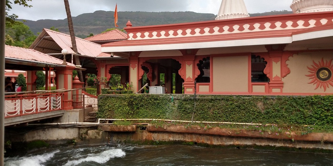 Manadure Ashram